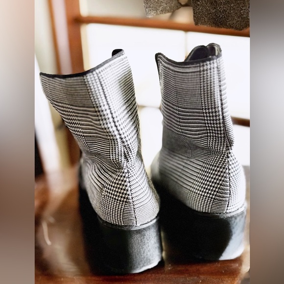 Vintage Plaid Platform Lace-Up Boots | Size 8 | Y2K Patchwork Style - Picture 8 of 14